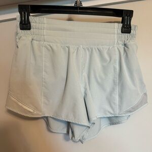 Lululemon Hotty Hot High-Rise Short 2.5”